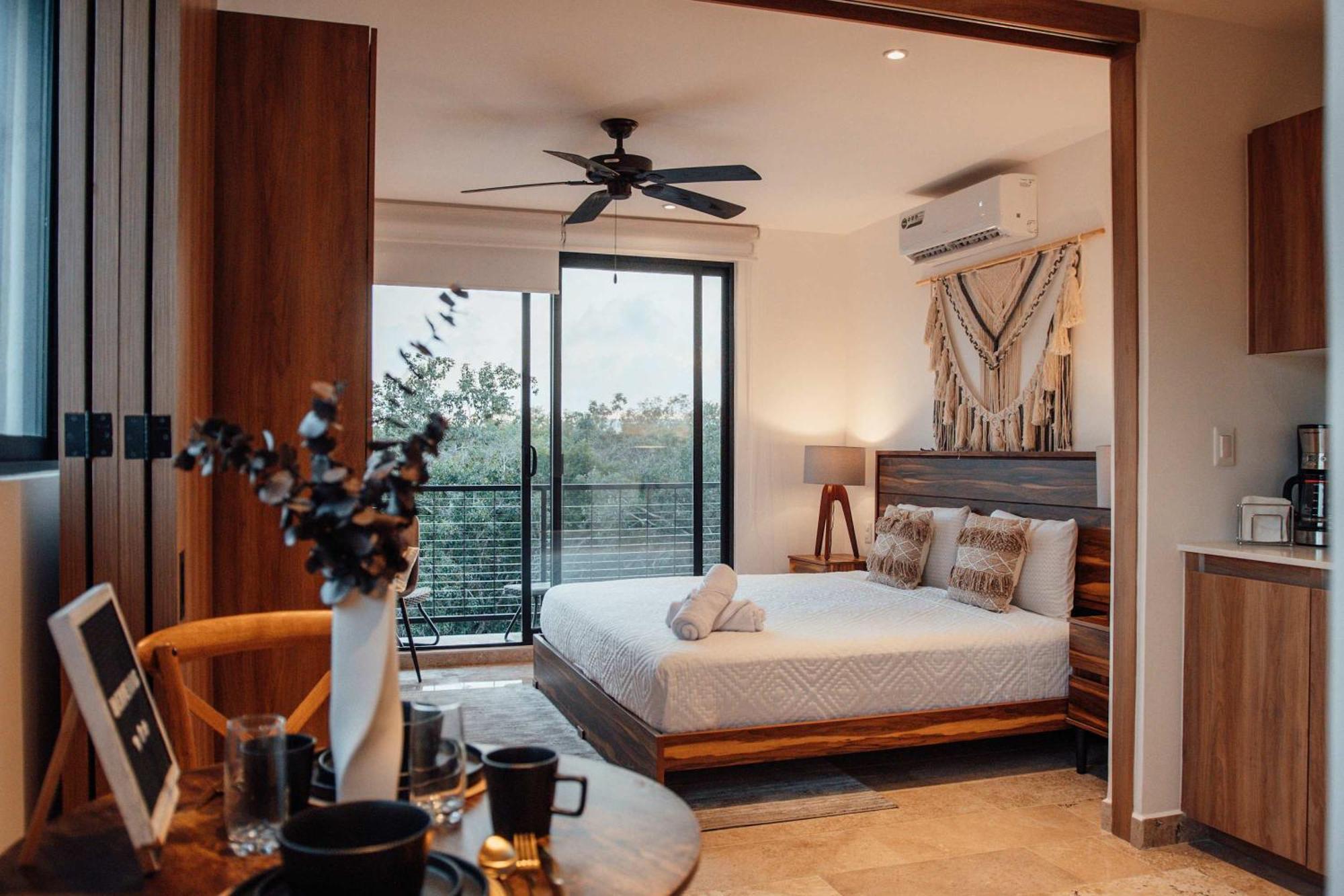 Modern Loft In With 1 Bedroom Apartment